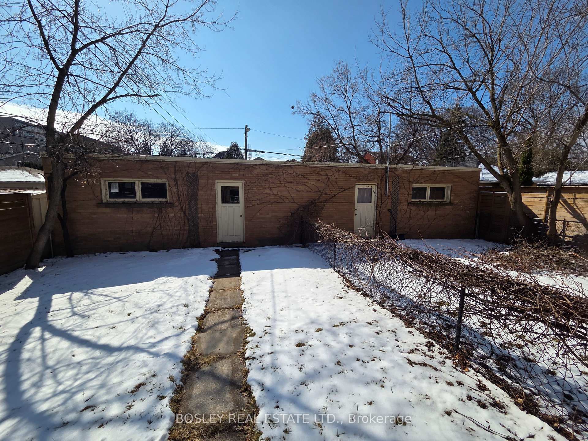 545 Davisville Avenue photo 11