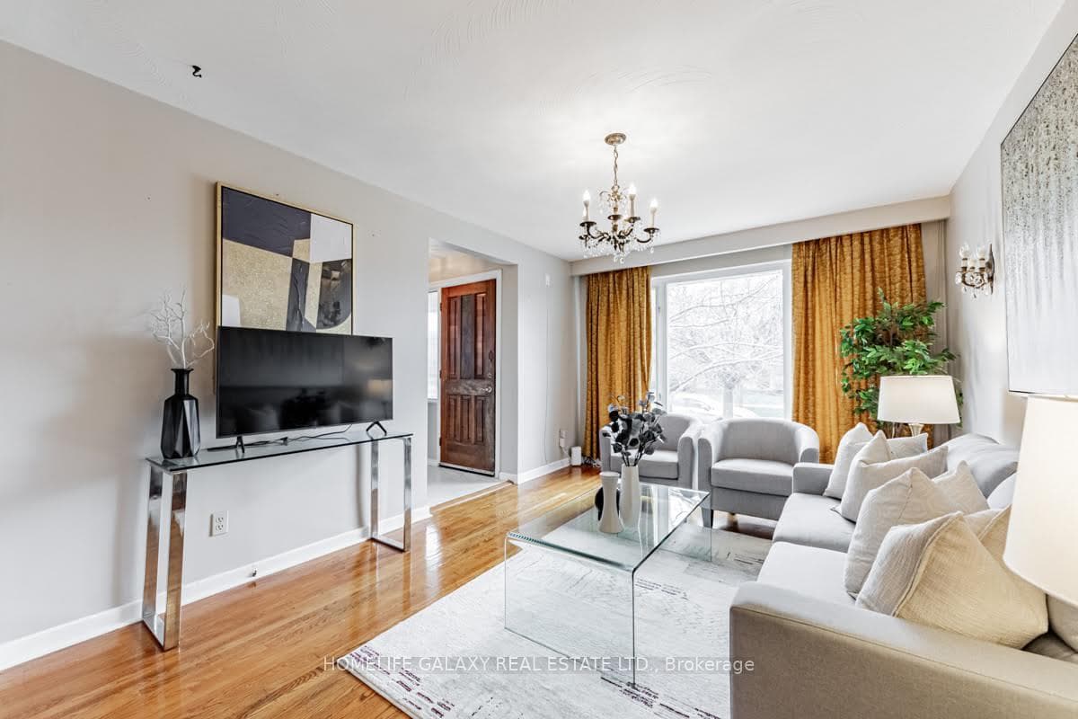 204 Lupin Drive photo 6