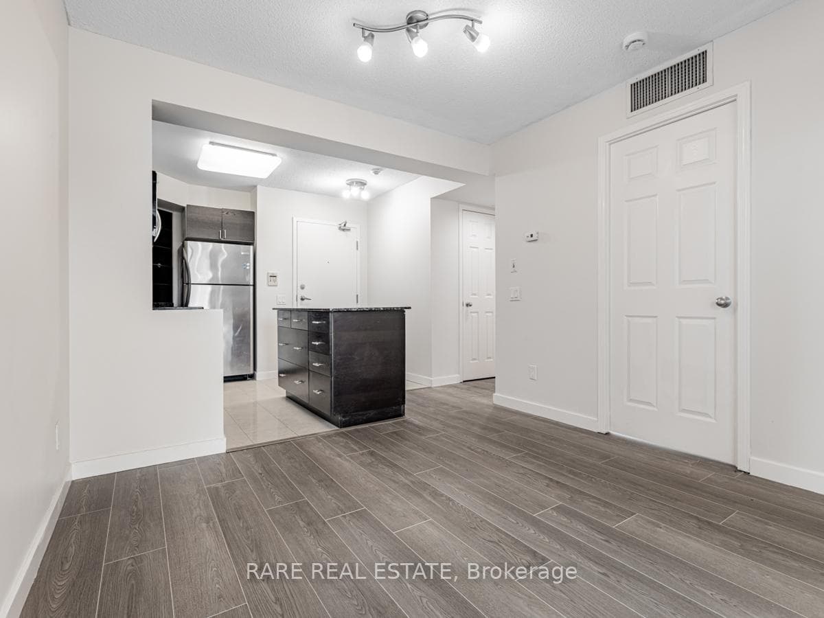 30 Harrison Garden Boulevard Unit 1711 photo 13