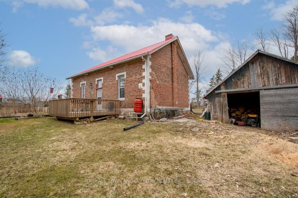 1404 Sturgeon Road photo 25