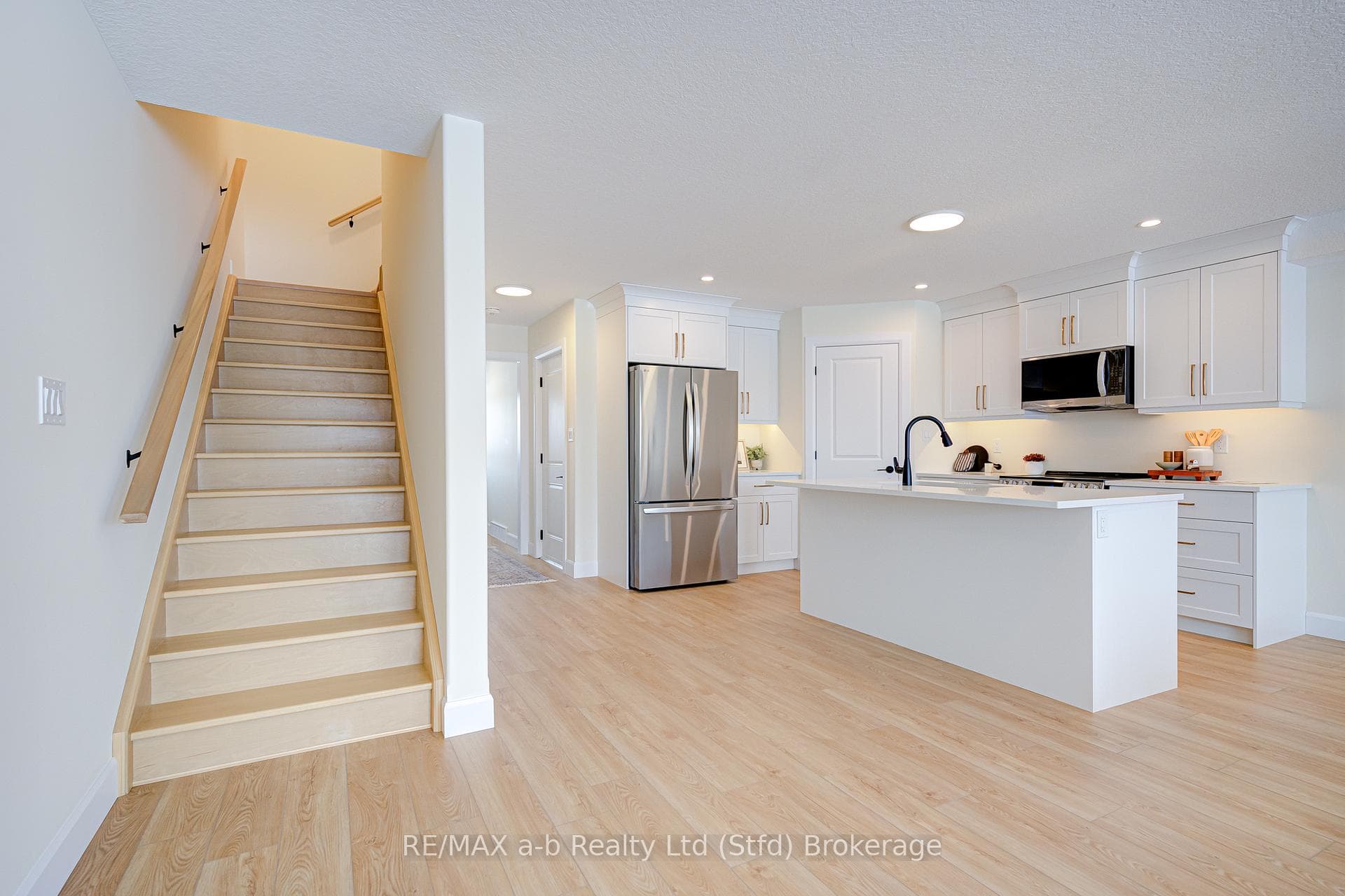 16 LINDA Drive photo 19
