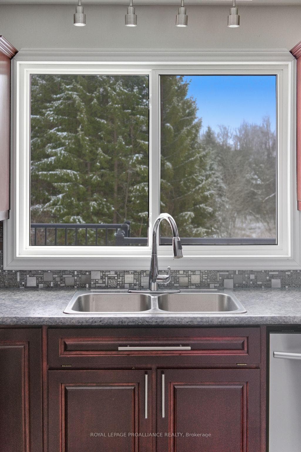 296 Willett Road photo 19