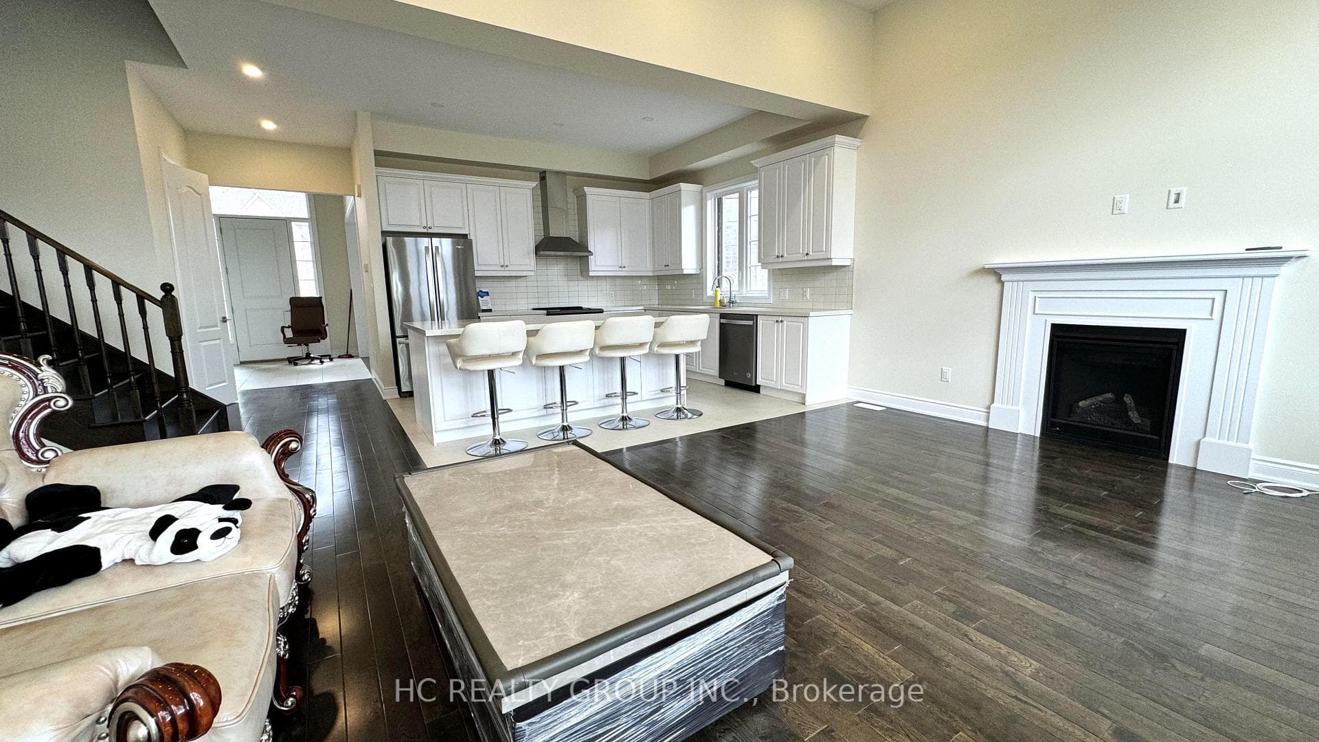 313 Somme Street photo 9