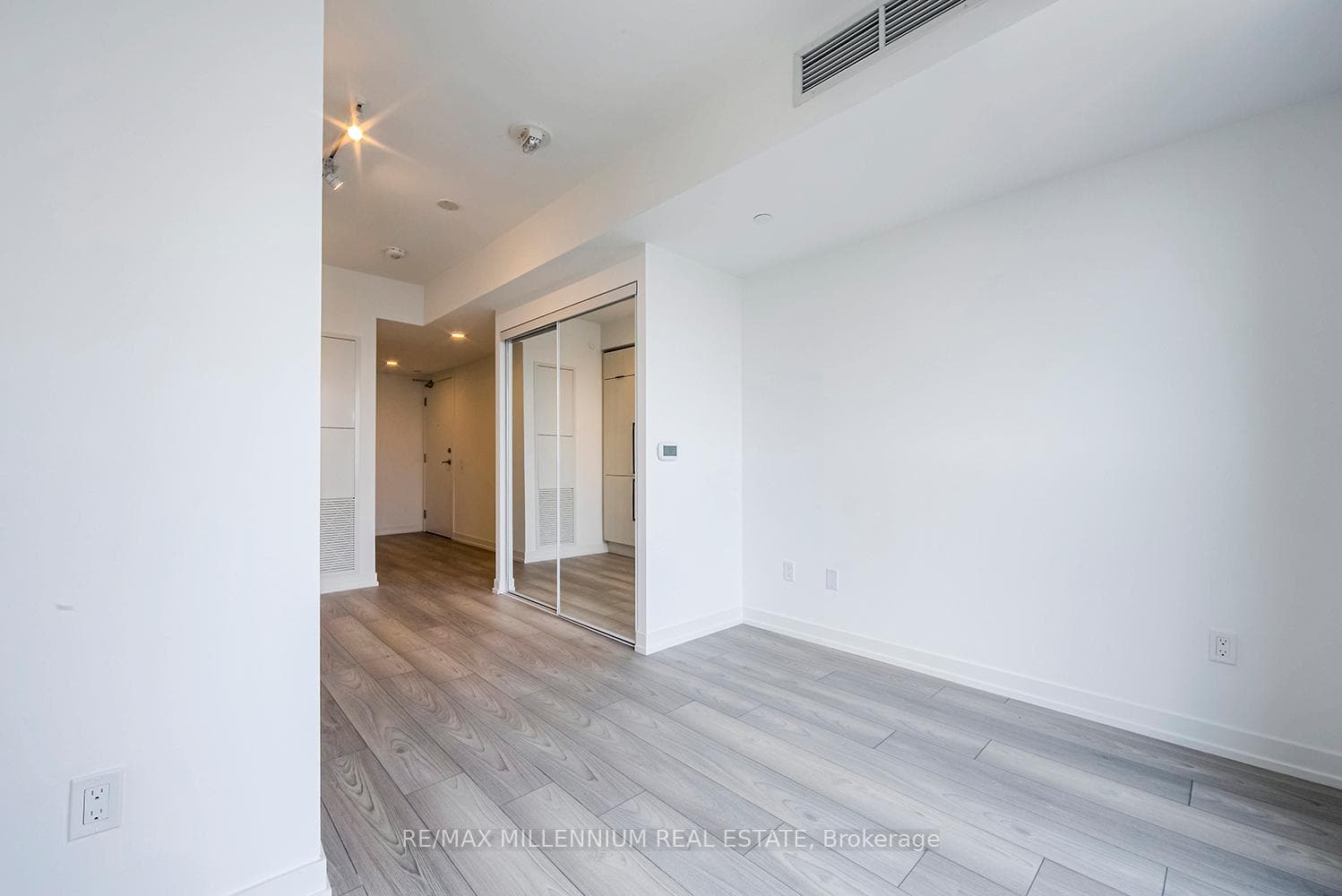 82 Dalhousie Street Unit 4018 photo 33