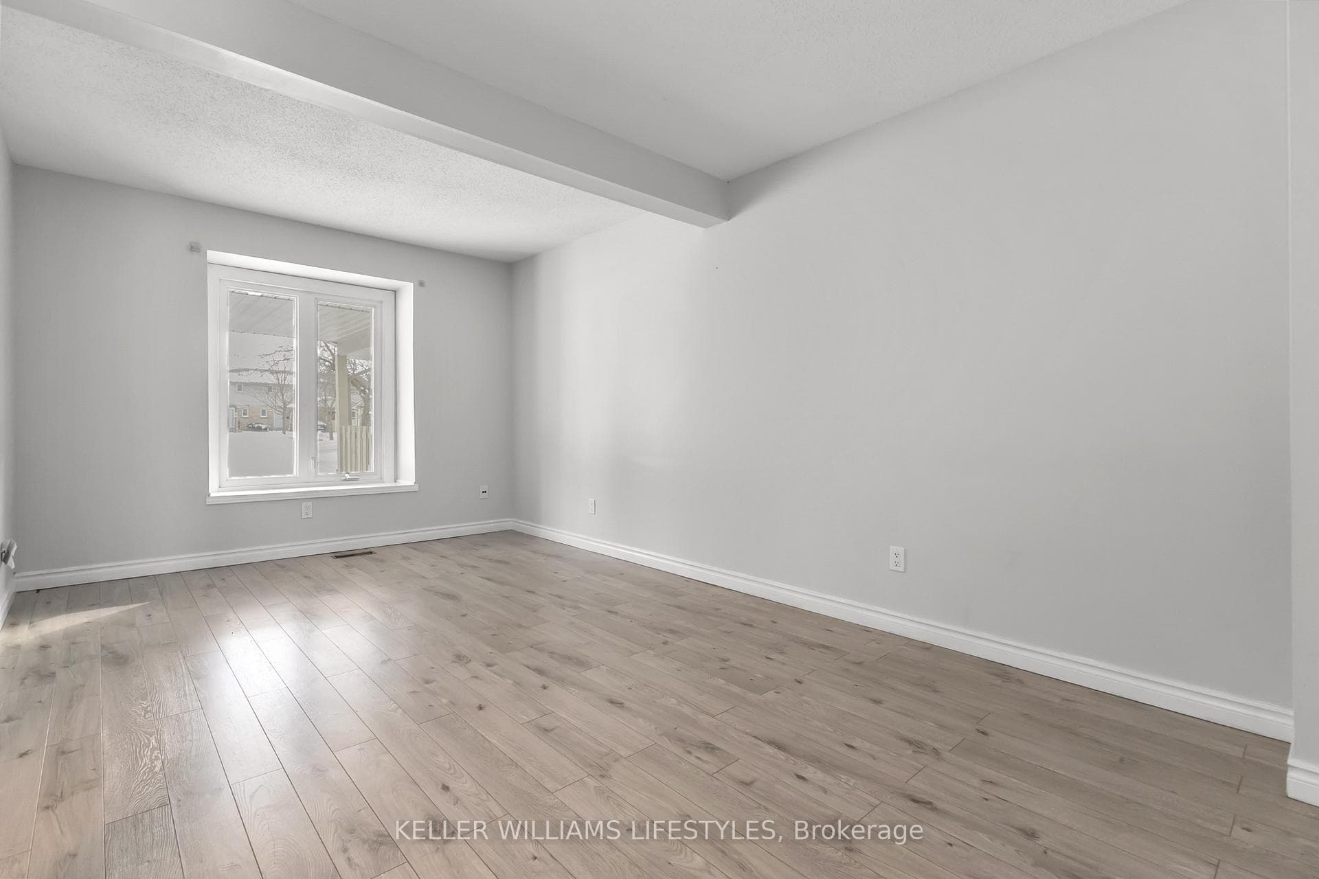 55 Ashley Crescent Unit 61 photo 5