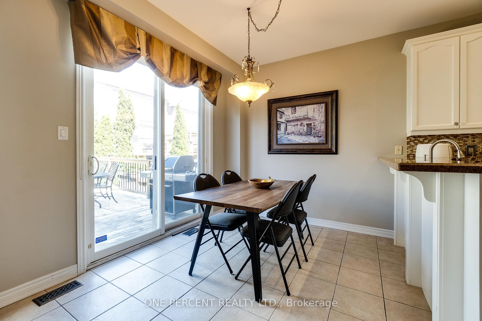 38 Bowkett Drive photo 12