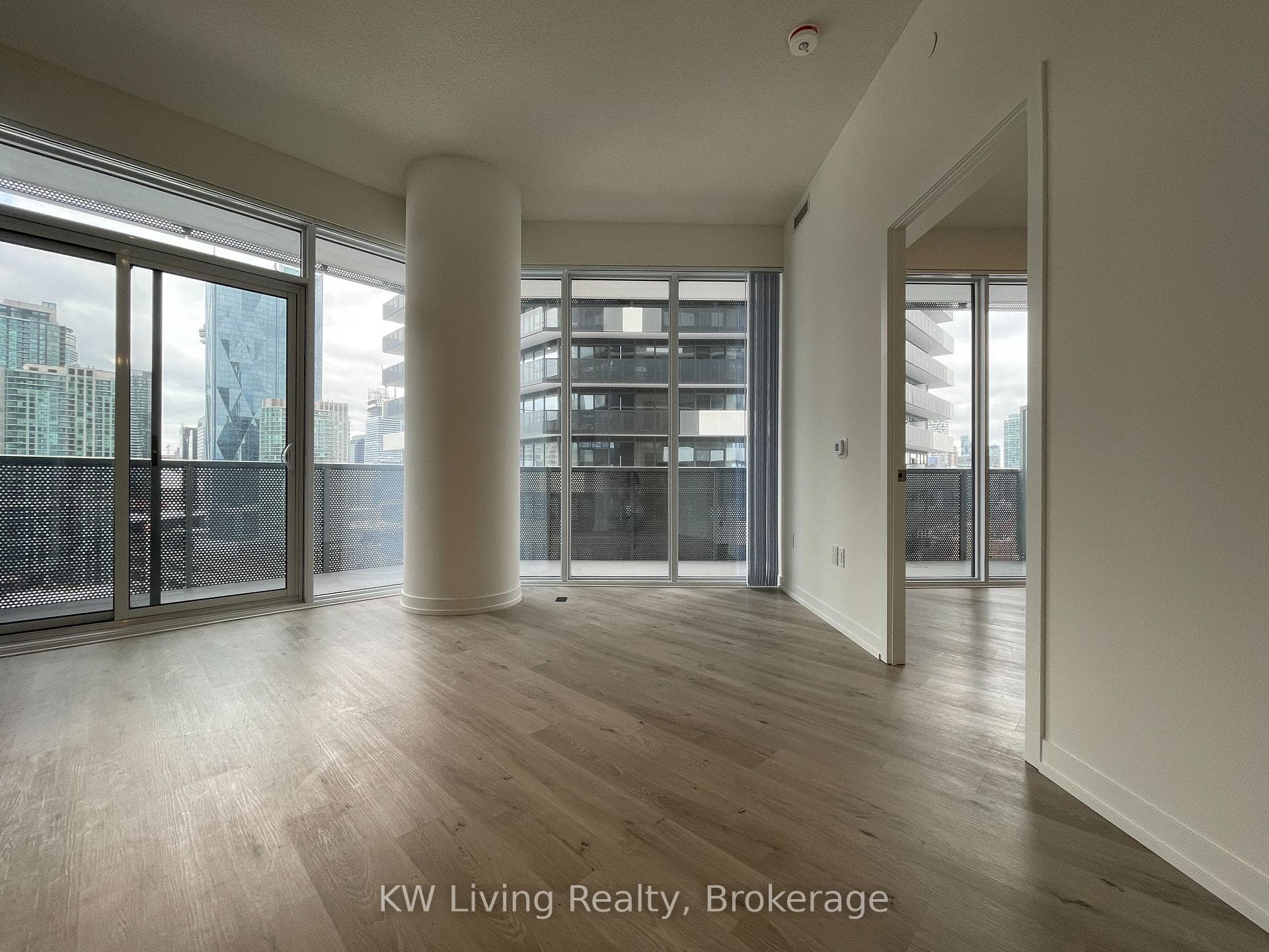 138 Downes Street Unit 2215 photo 4