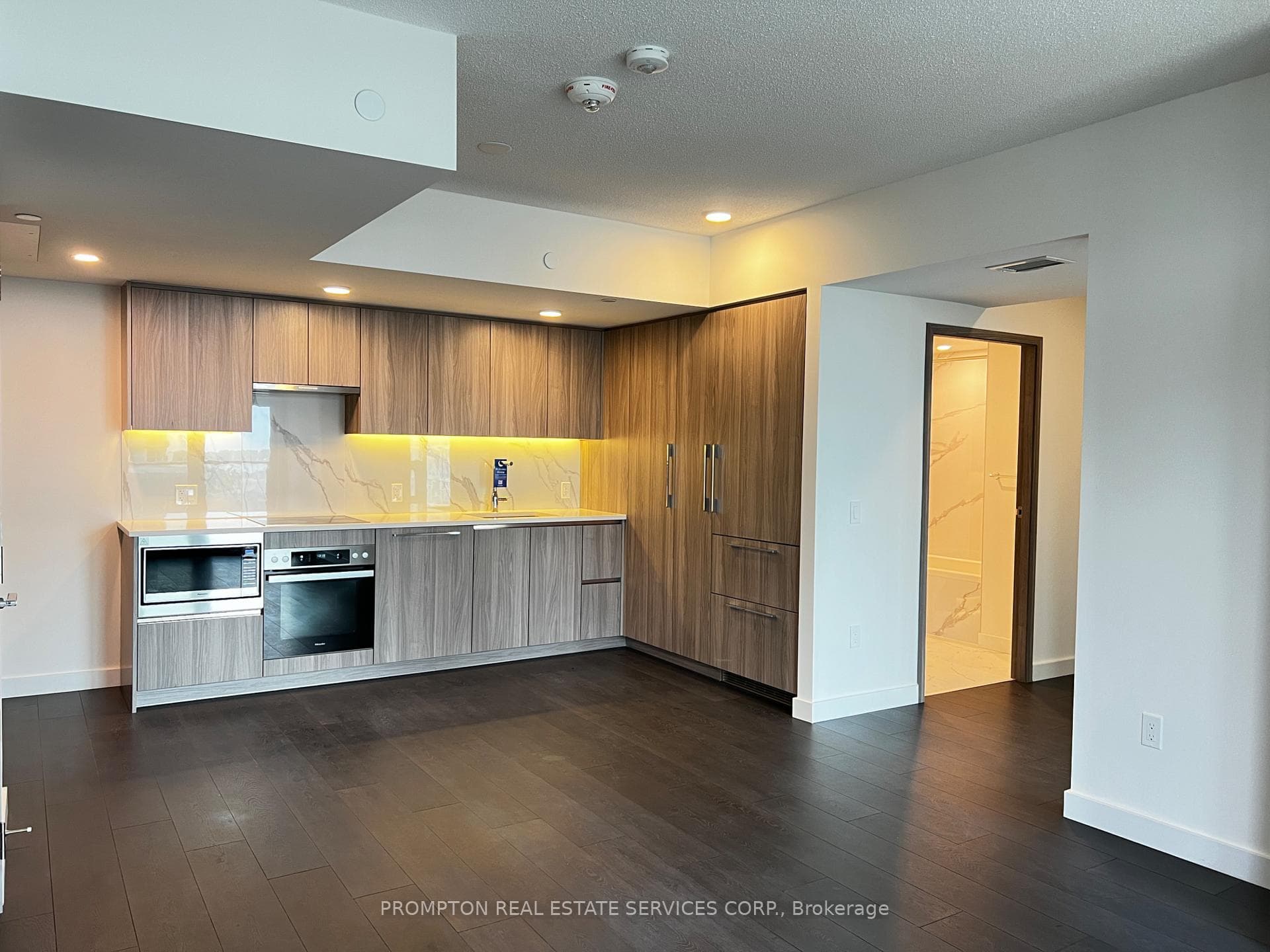 3 Concord Cityplace Way Unit 621 photo 2