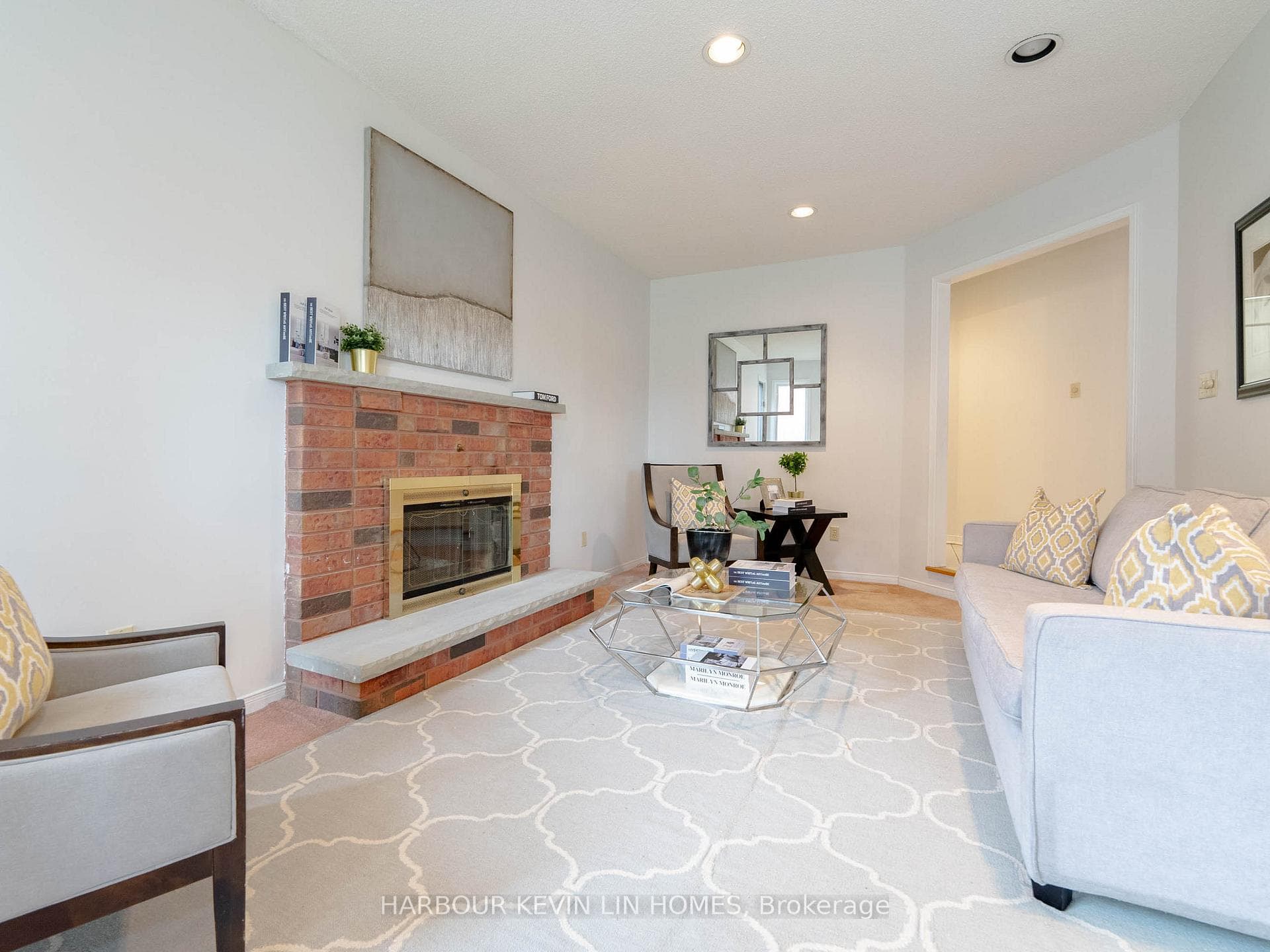 95 Castleridge Drive photo 17