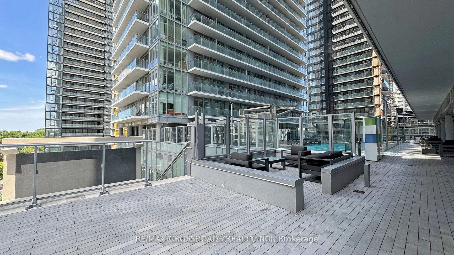 195 Redpath Avenue Unit 2301 photo 38