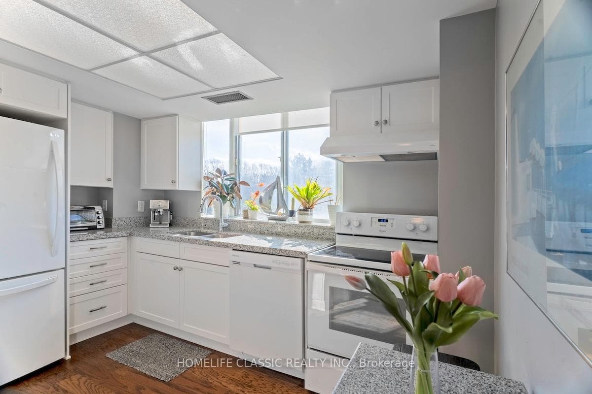 270 Davis Drive Unit 210 photo 17
