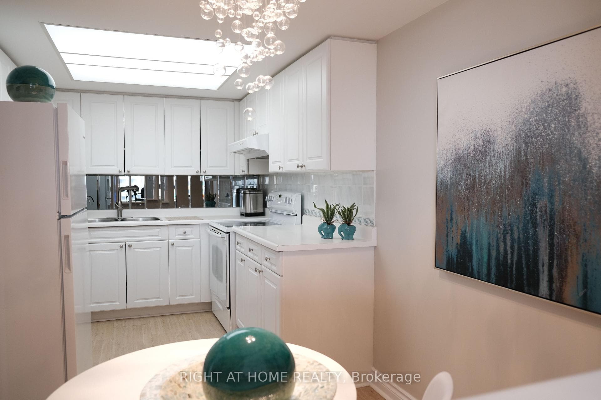 20 Baif Boulevard Unit 1009 photo 6