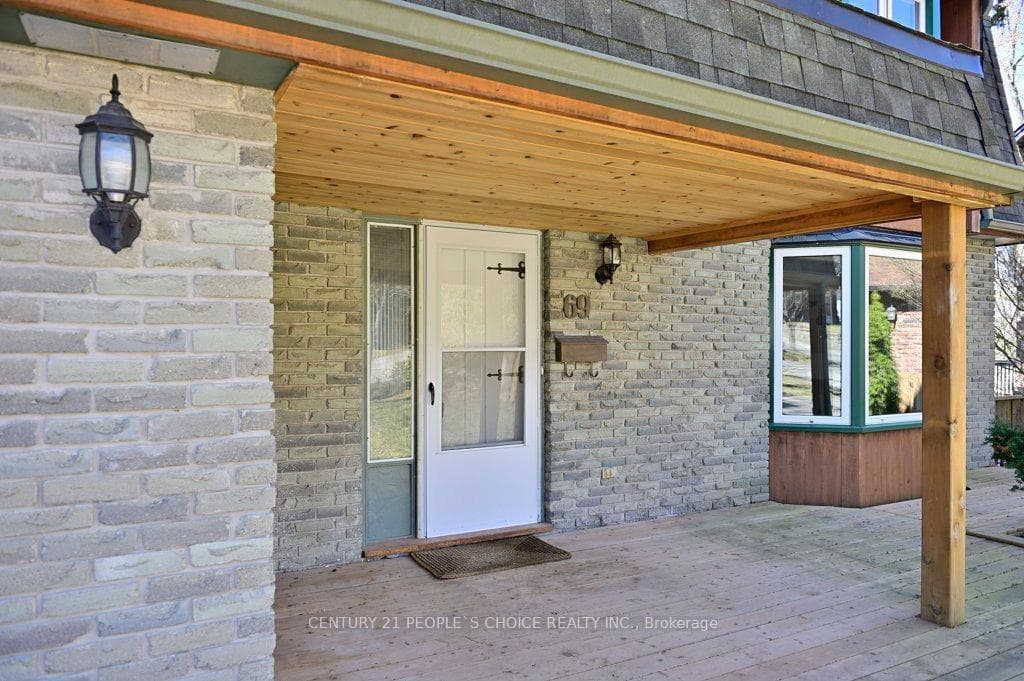 69 Bishop Court photo 3