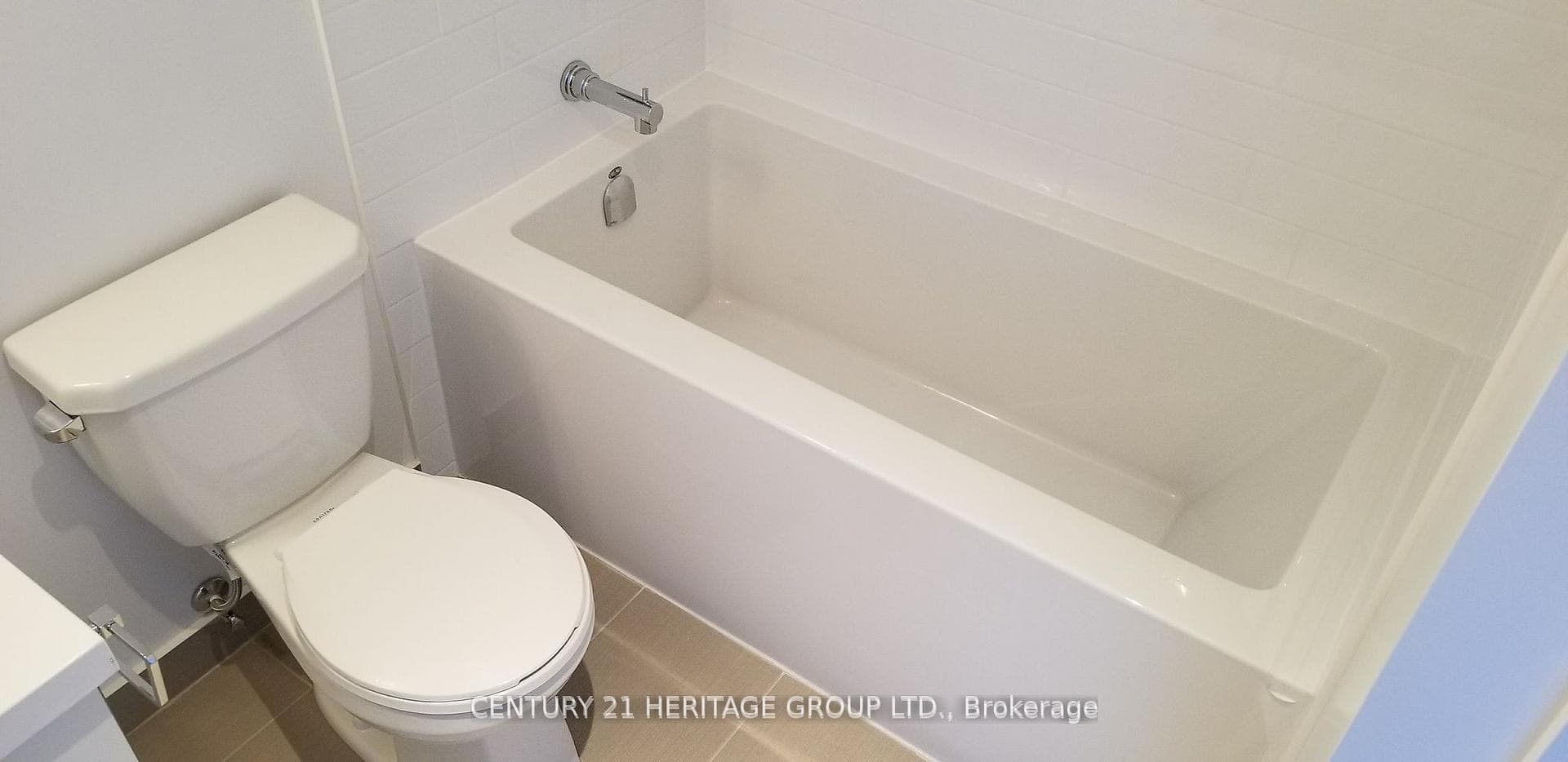 55 Speers Road Unit 1706 photo 12