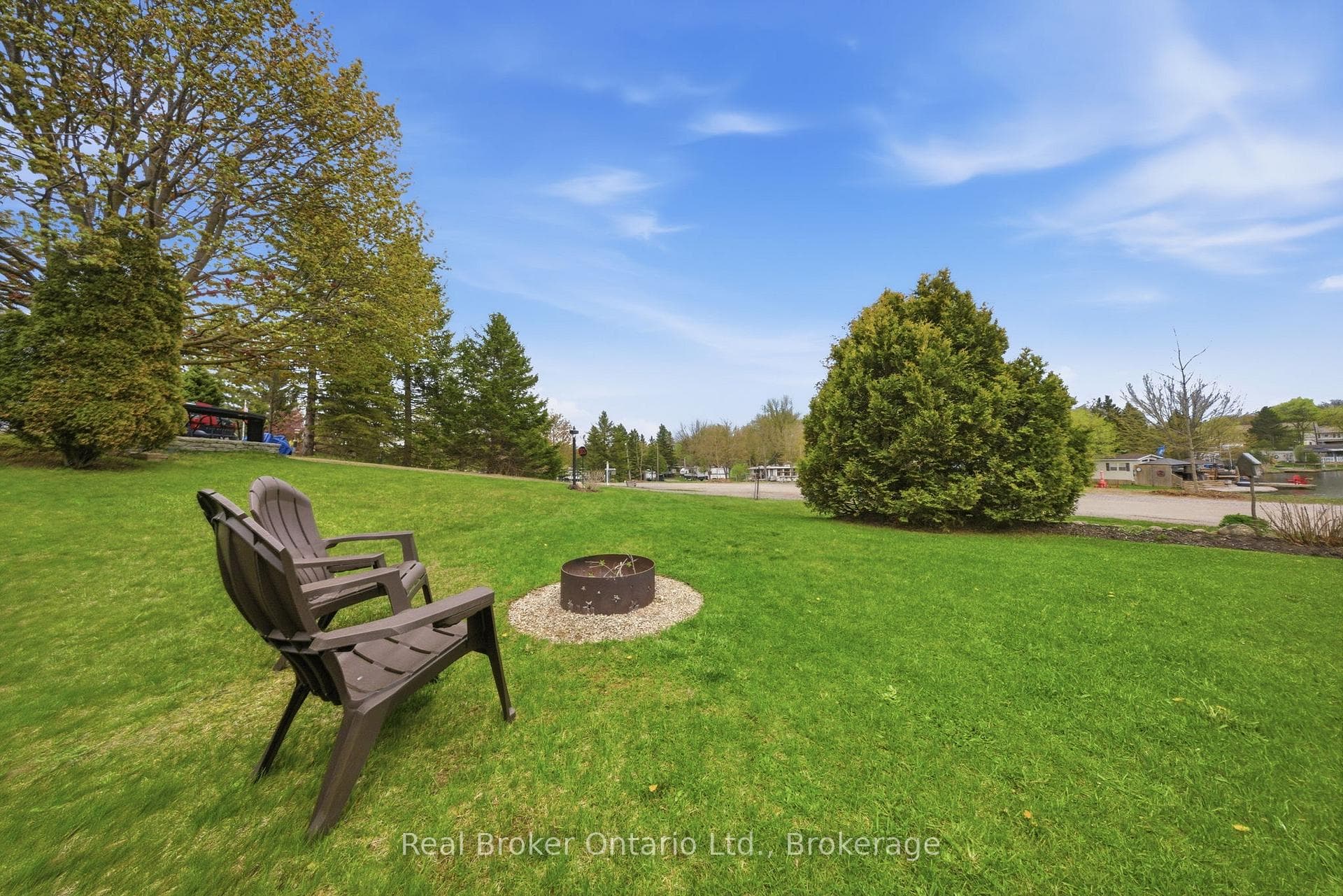 230 Mountain Ash Road photo 25