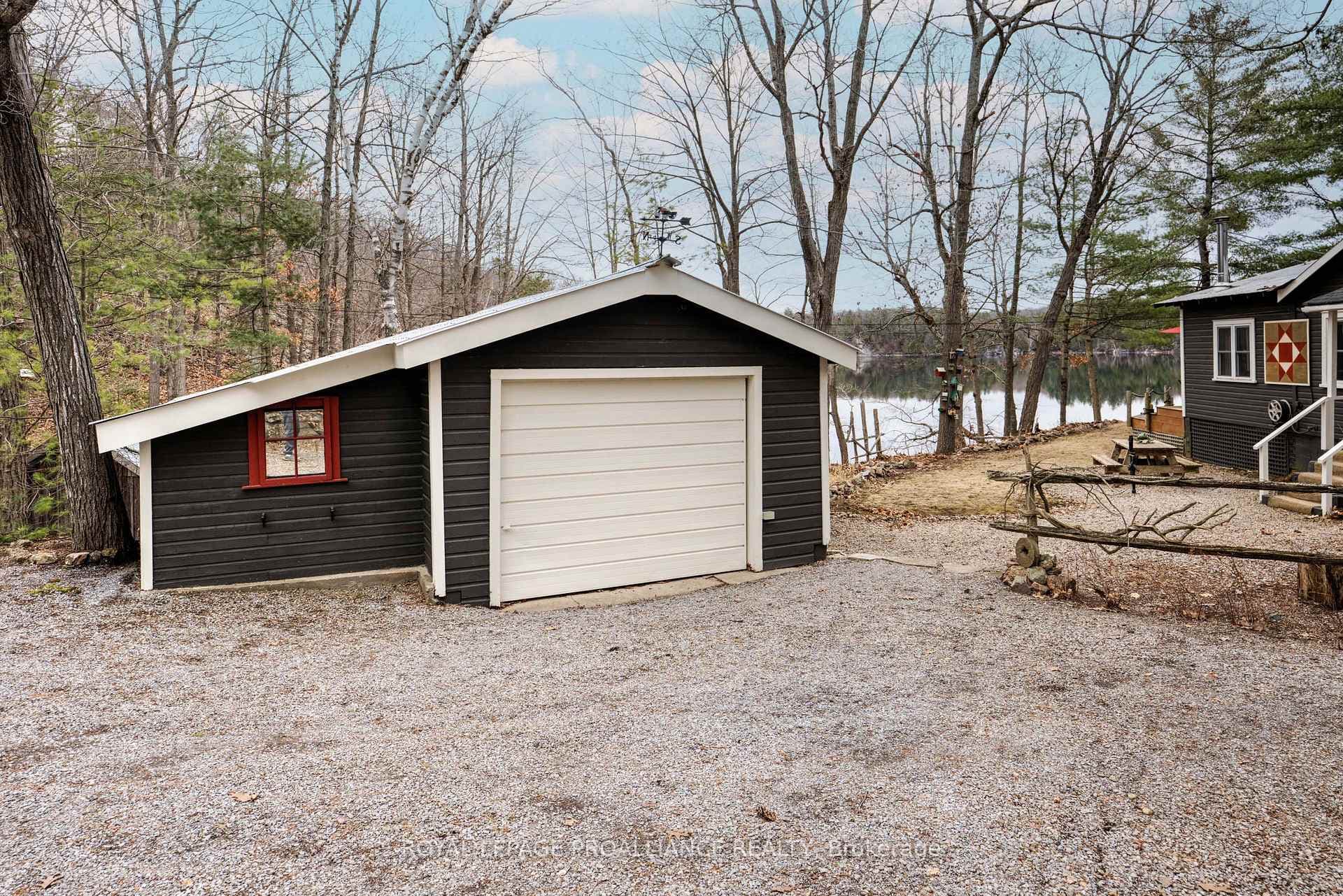 4289 Opinicon Road photo 40