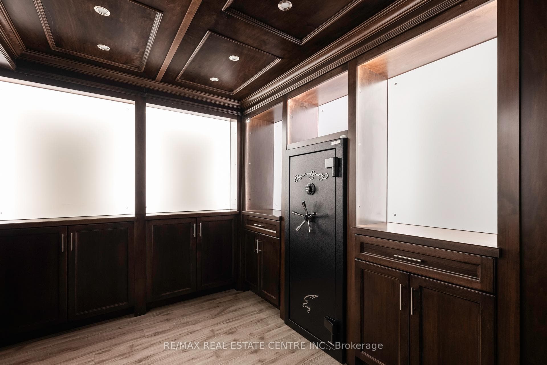 101 Kenpark Avenue photo 38