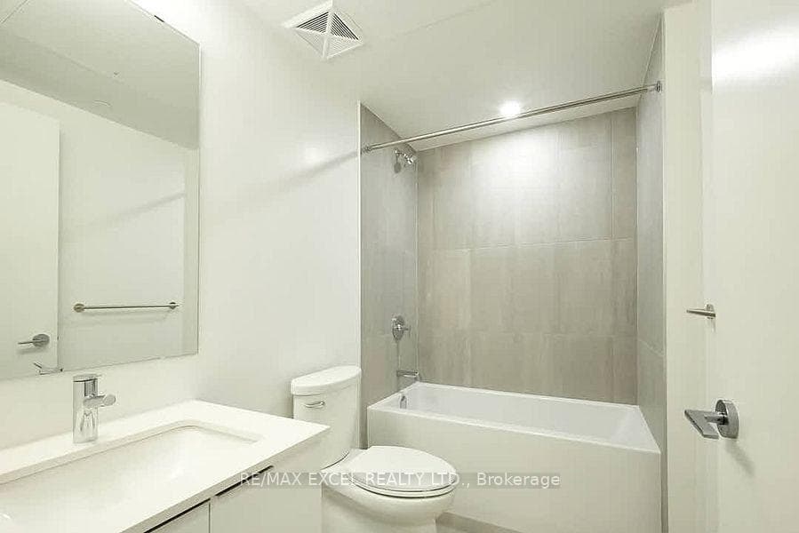 357 King Street Unit 3606 photo 20
