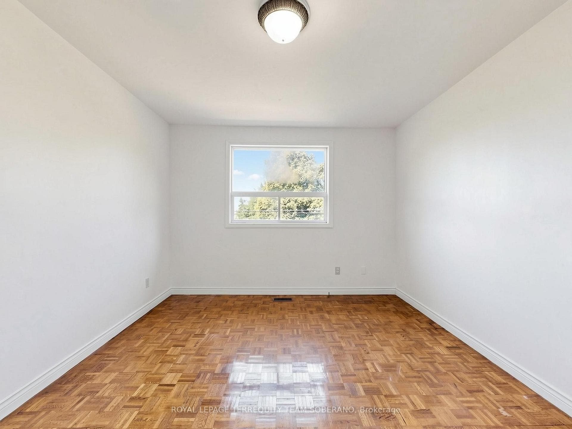 36 Lyon Heights Road photo 29