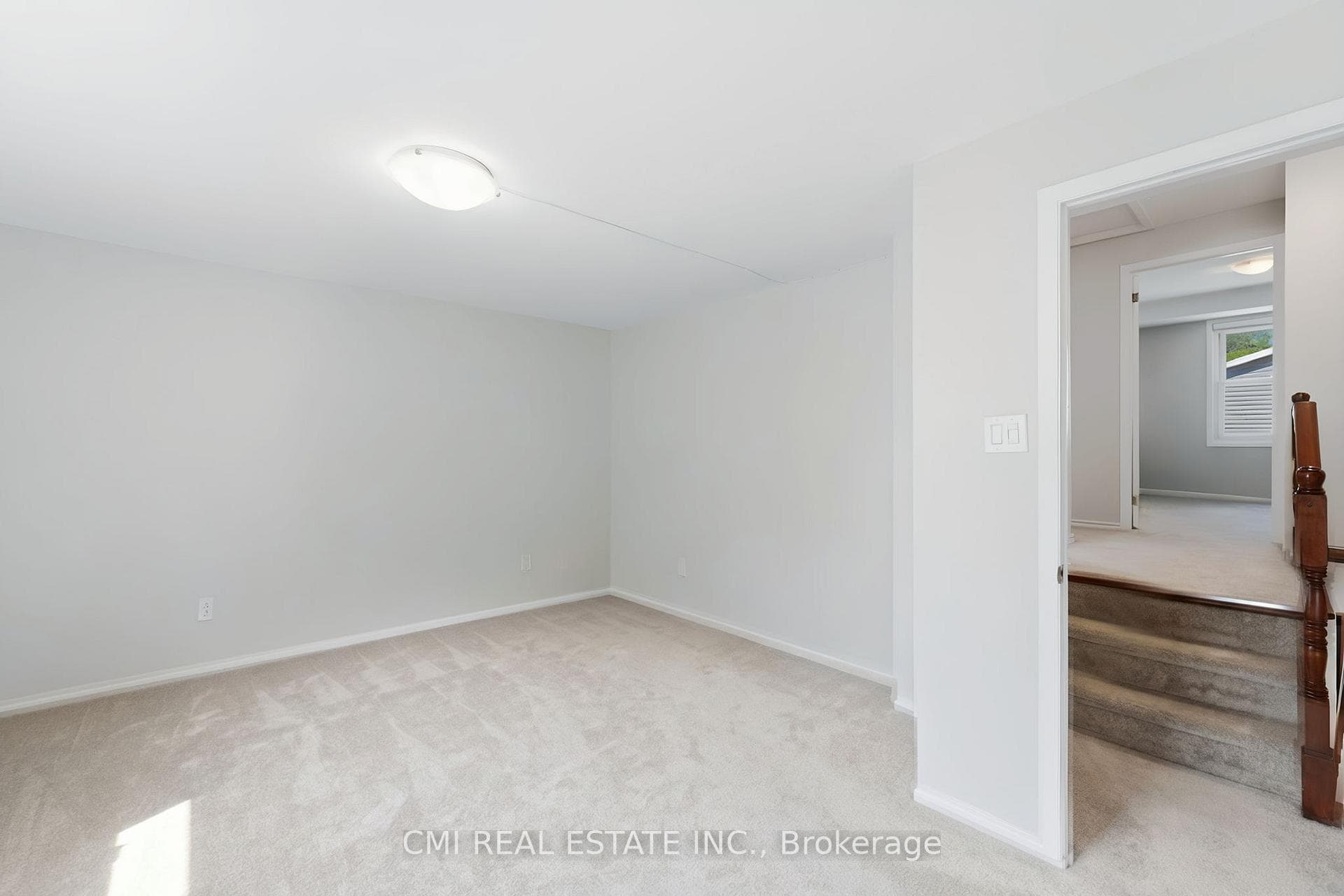 1765 Lamoureux Drive Unit B photo 38