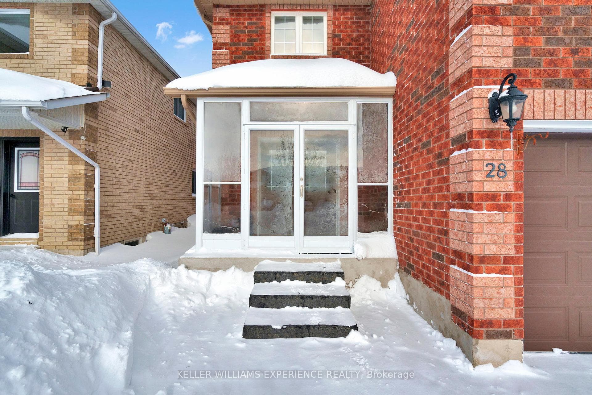 28 Coronation Parkway photo 4
