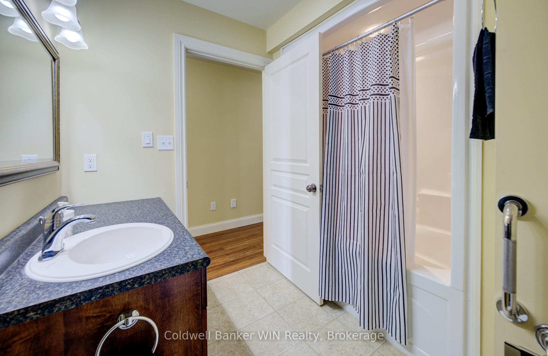 34 Regency Drive photo 24