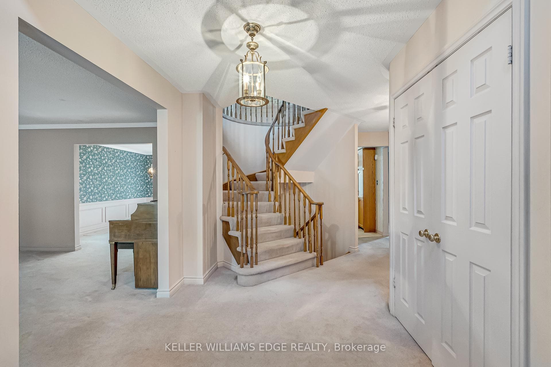 1520 Cottontree Drive photo 3