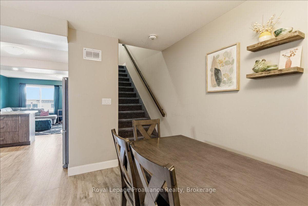 31 Dewal Place photo 20