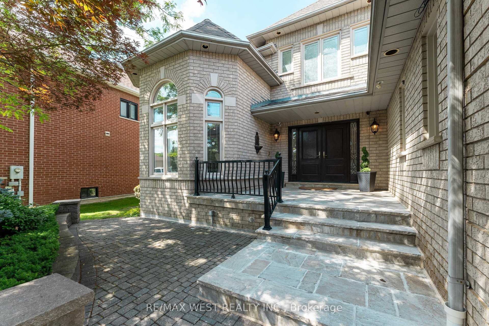 72 Alpha Court photo 2