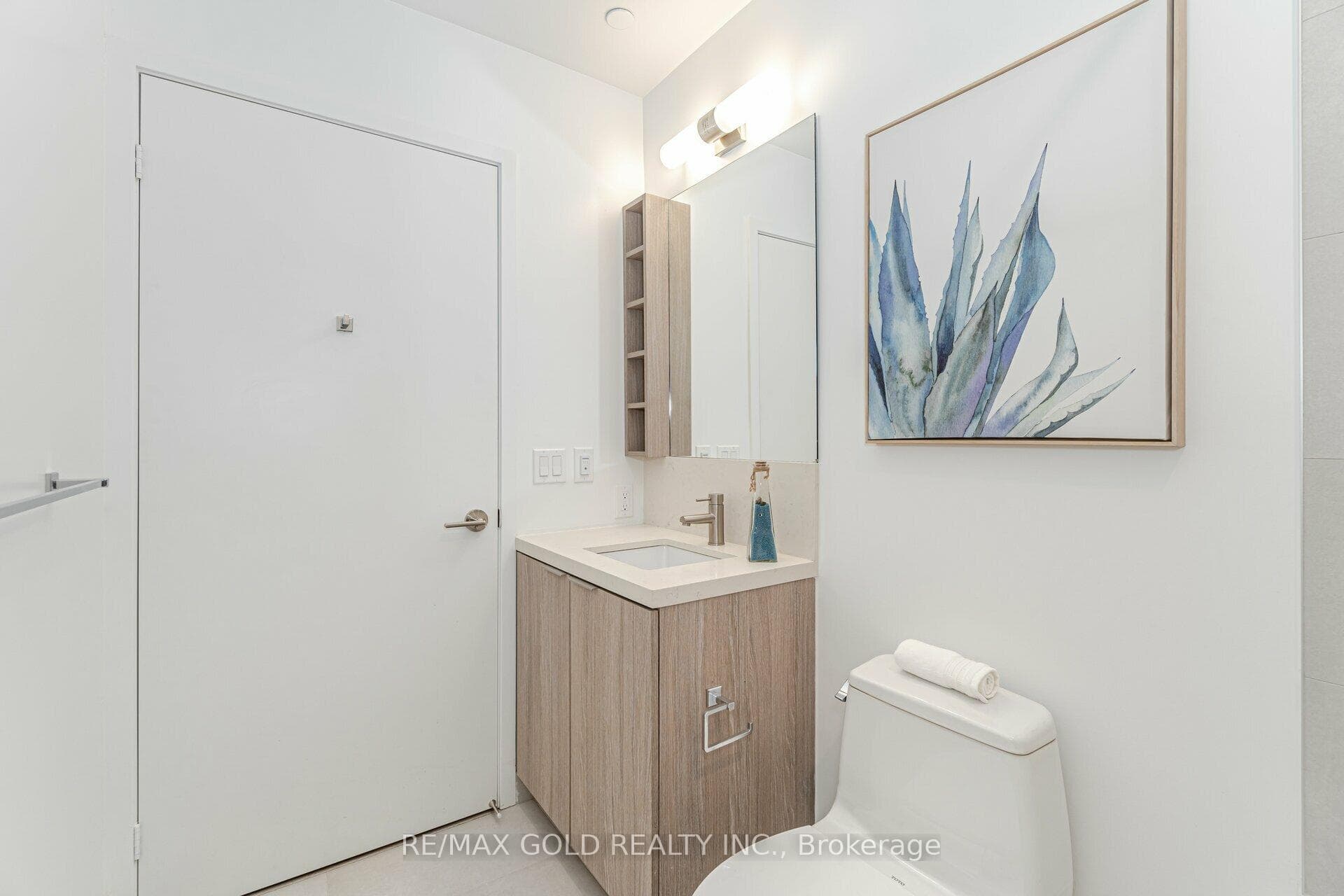 2020 Bathurst Street Unit 216 photo 22