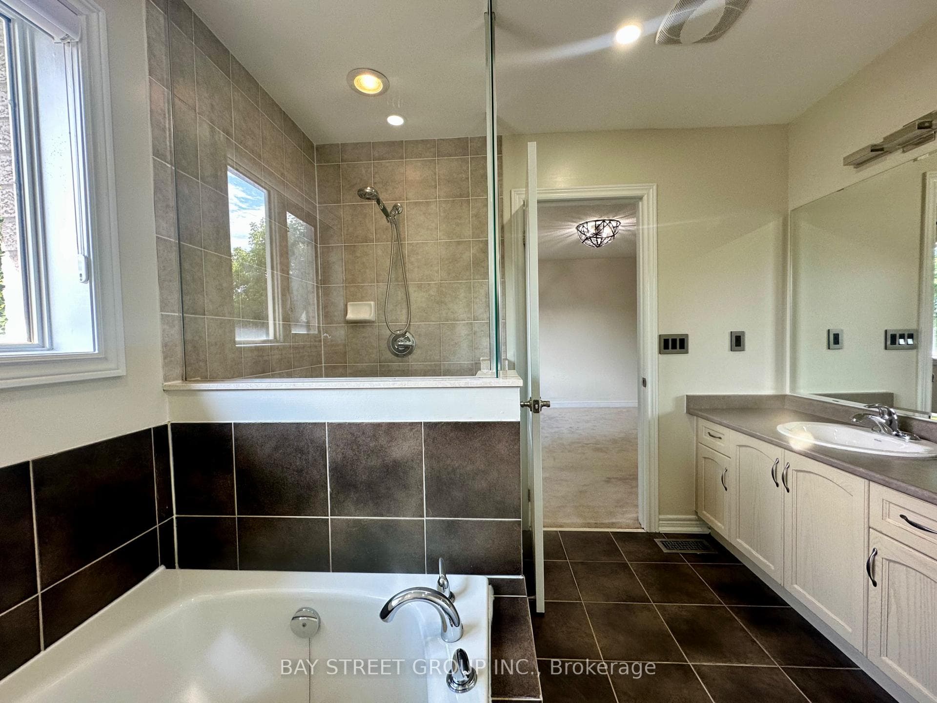 45 Florelle Drive photo 17