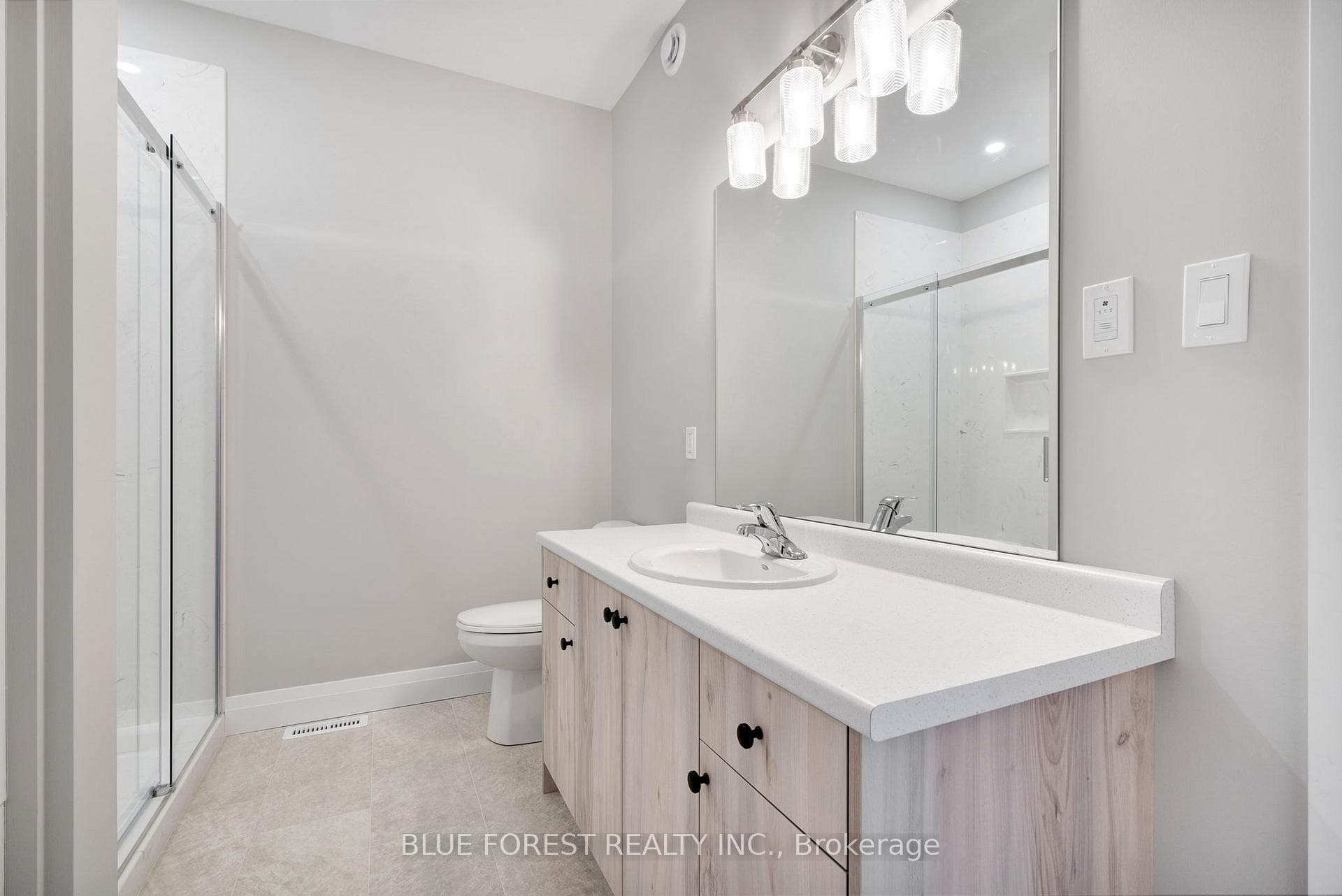 142 SHIRLEY Street photo 23