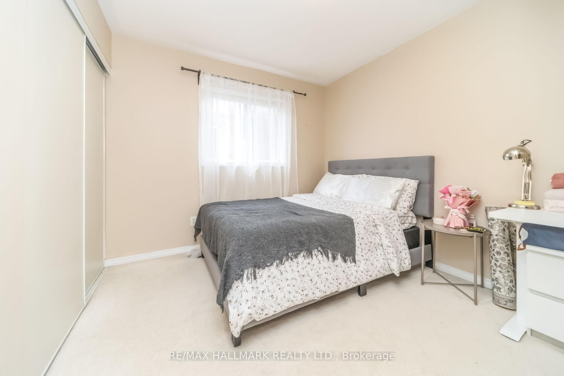 5437 Rochelle Way photo 28