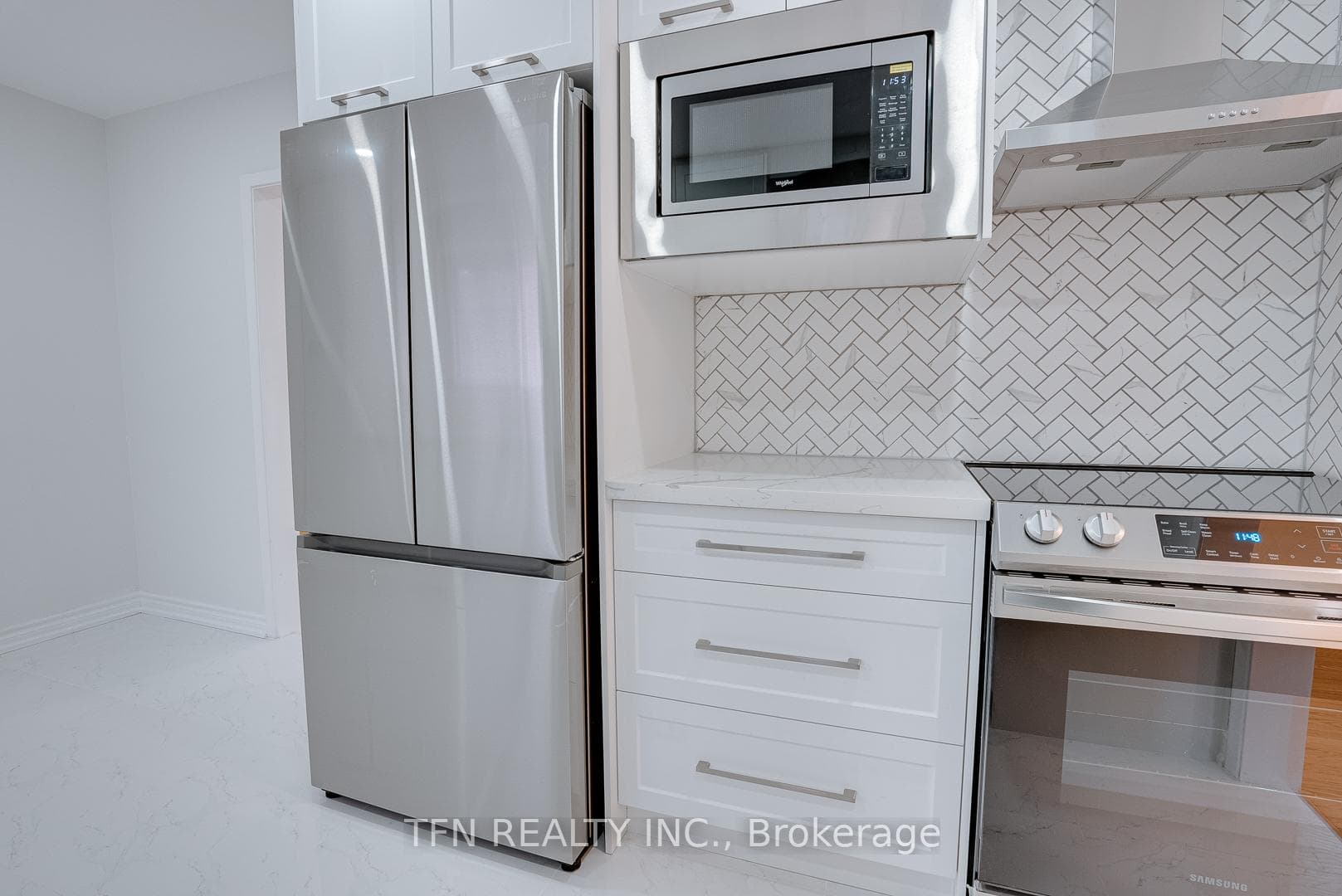 25 Karen Road Unit Upper photo 16