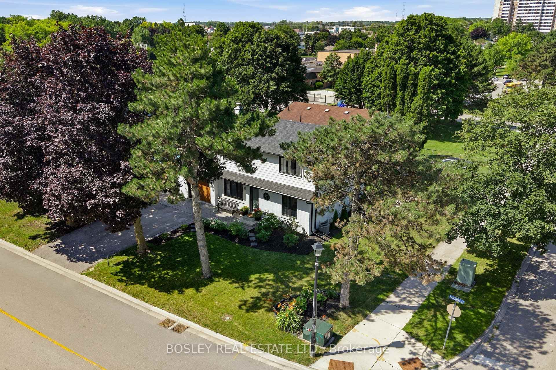 440 Sandford Street photo 47