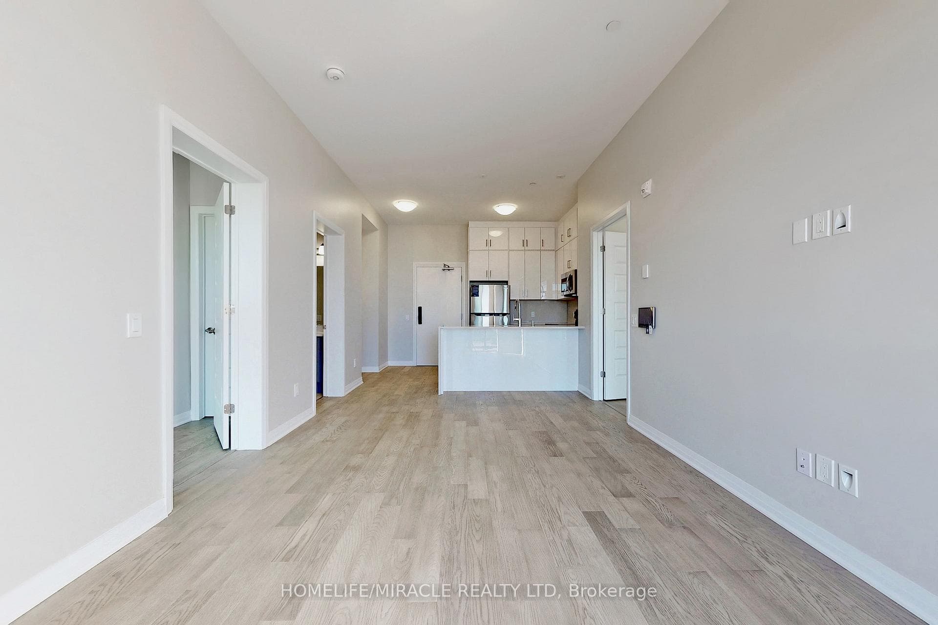 95 Dundas Street Unit 607 photo 11