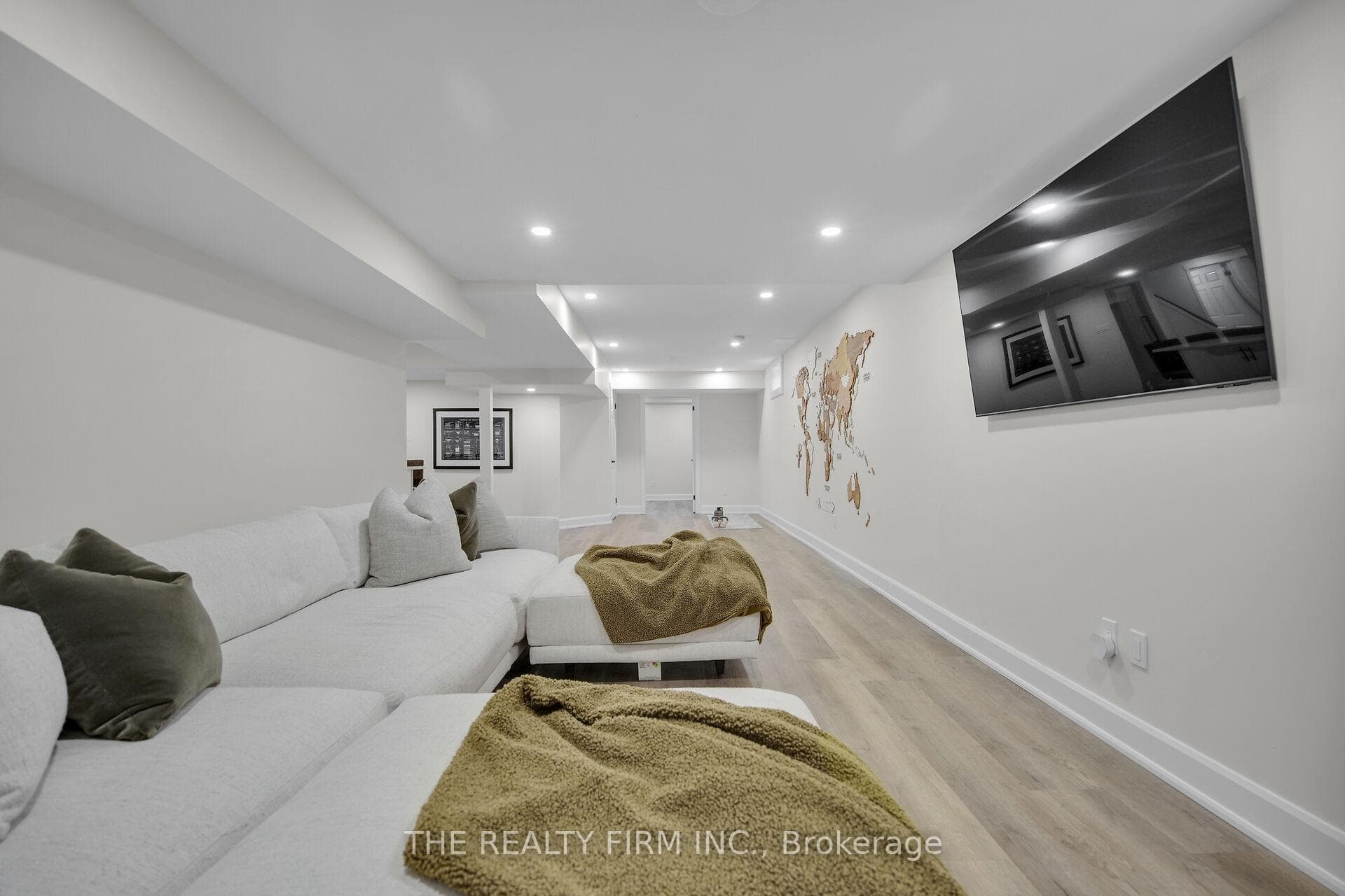 1601 Phillbrook Drive photo 34