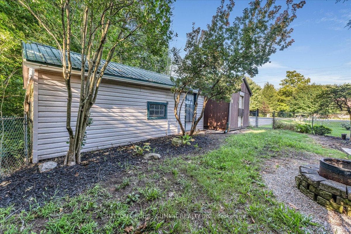 7083 HACIENDA Road photo 8