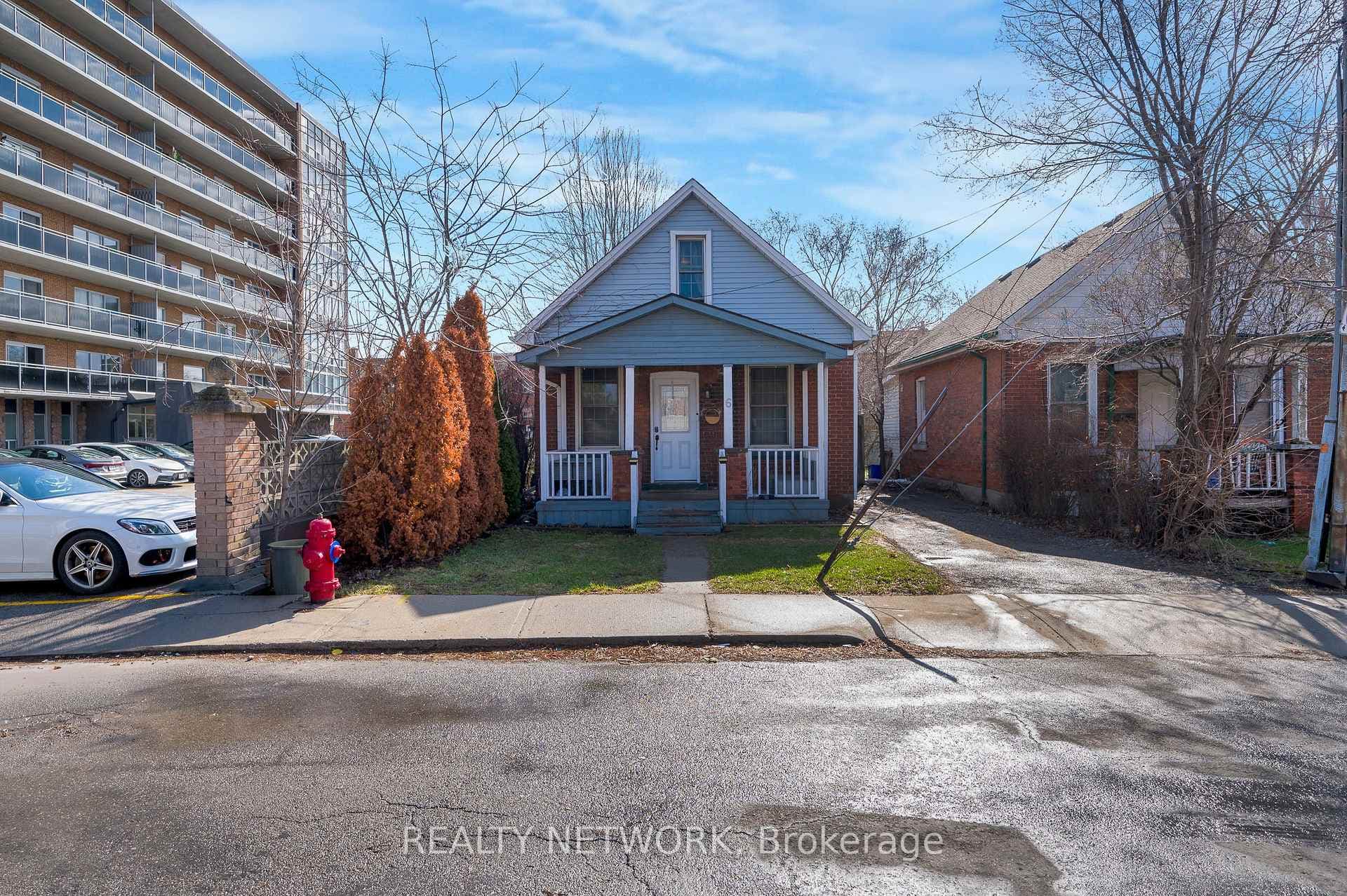 6 Ben Lomond Place photo 2