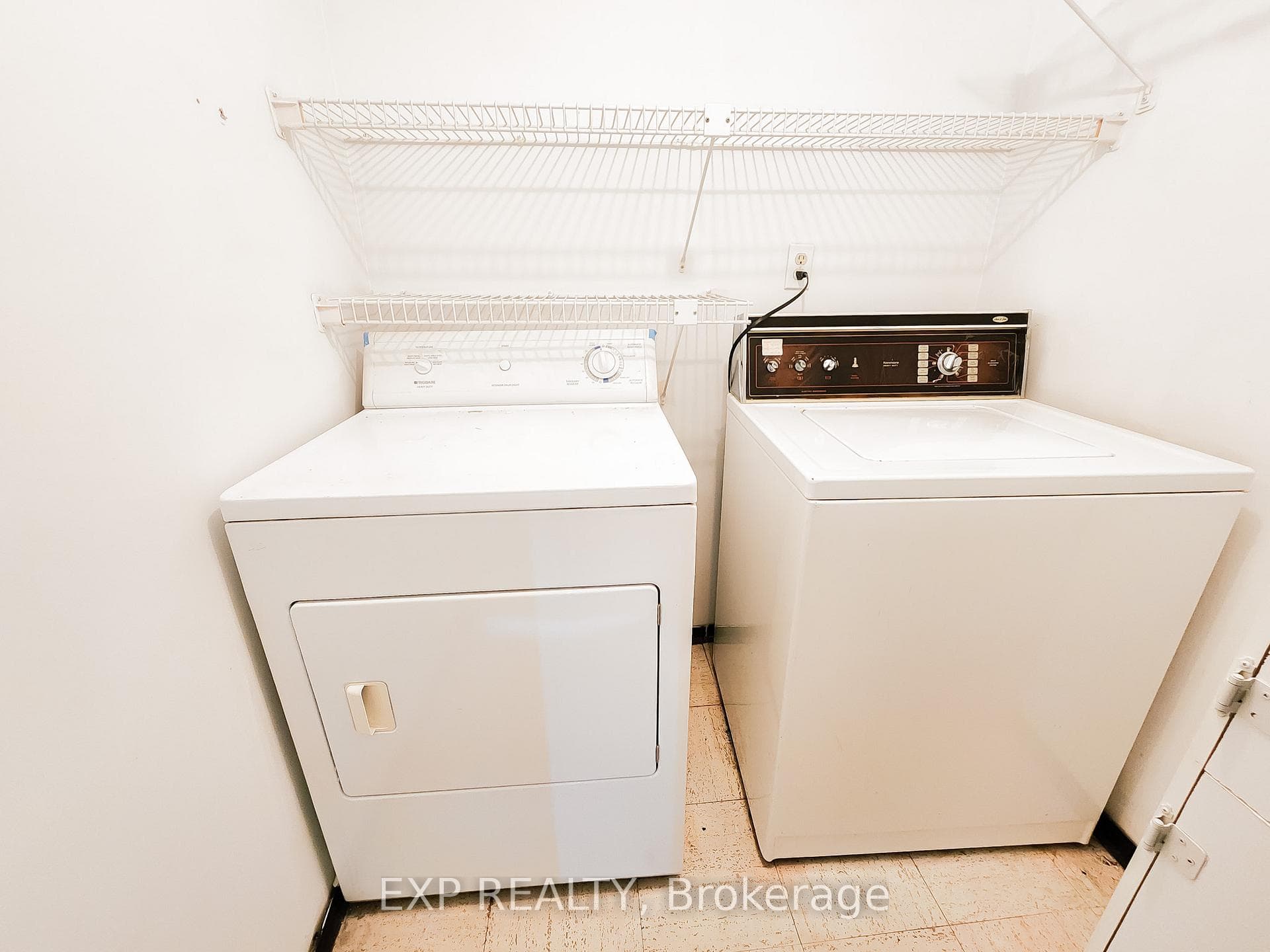 270 Scarlett Road Unit 1704 photo 16