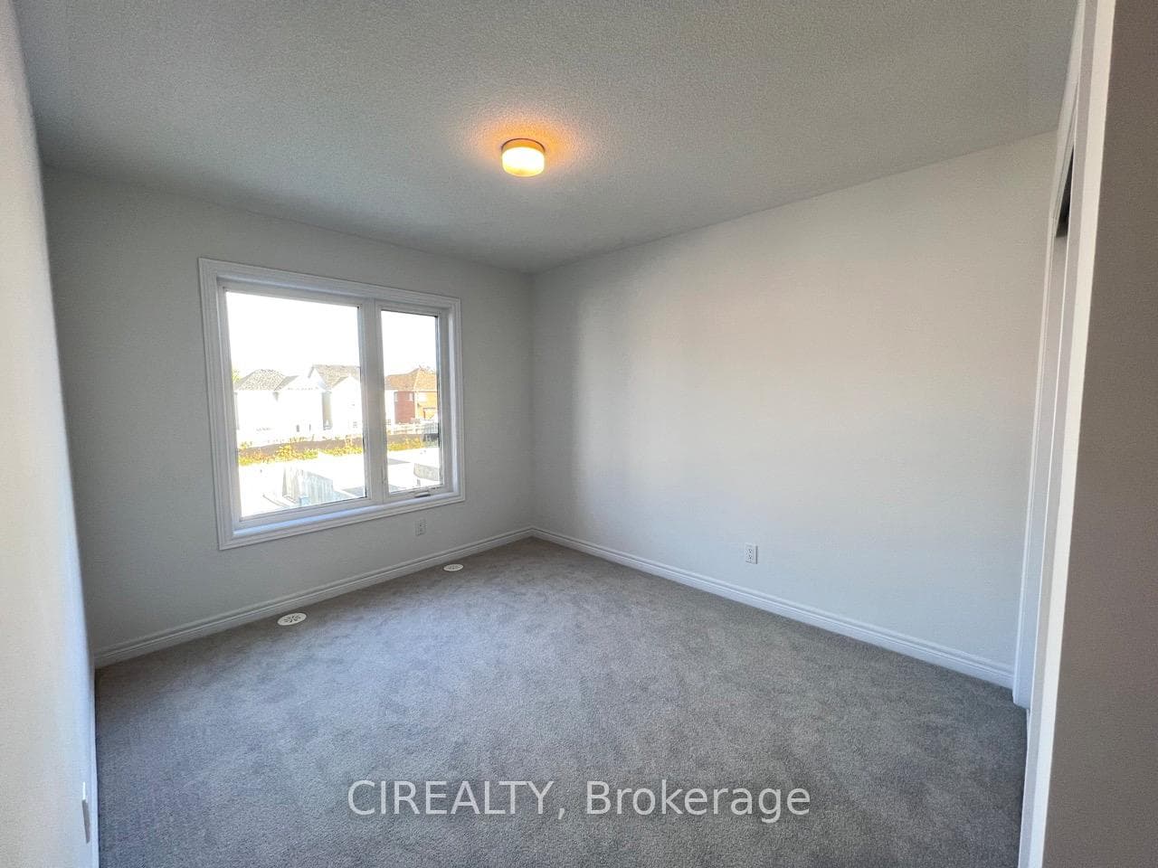 20 Sorbara Way photo 9