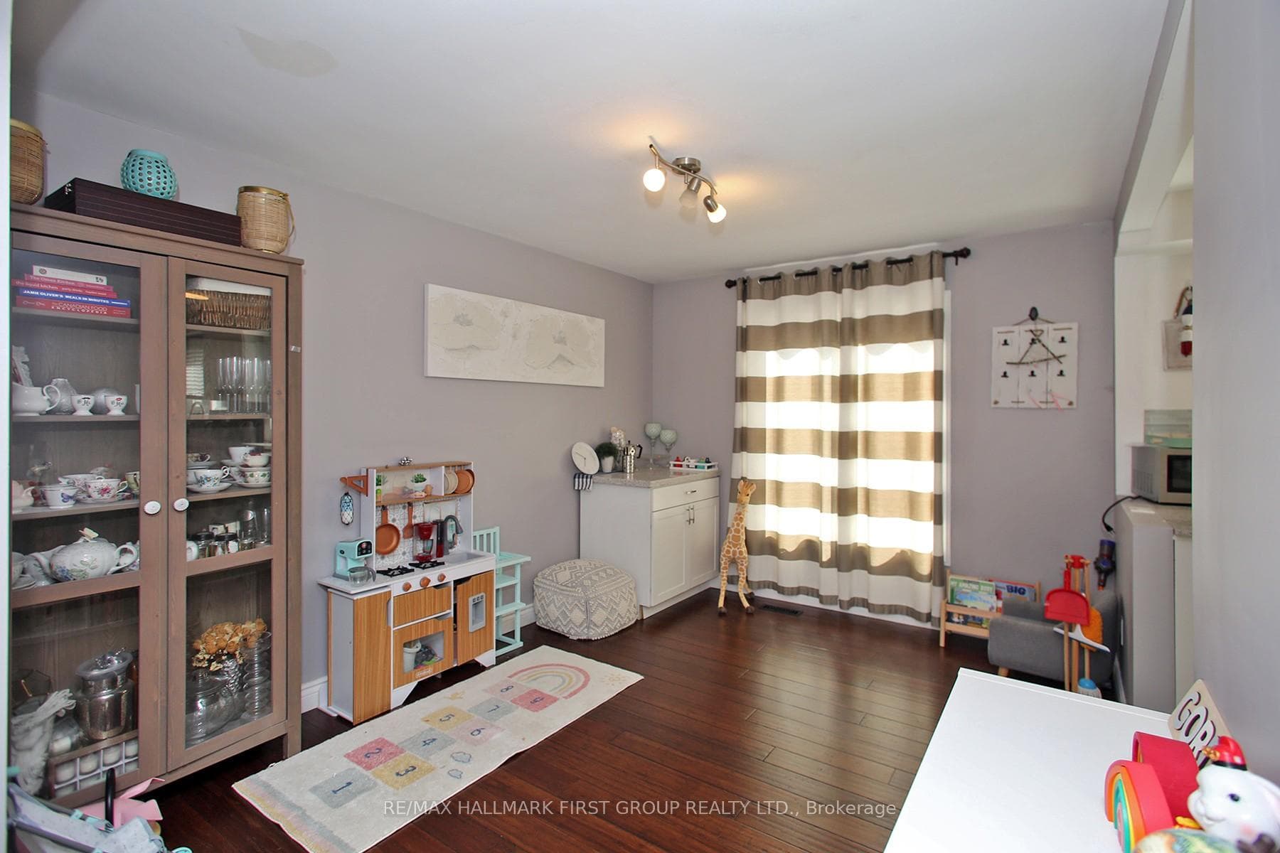 213 Glen Hill Drive Unit Upper photo 5