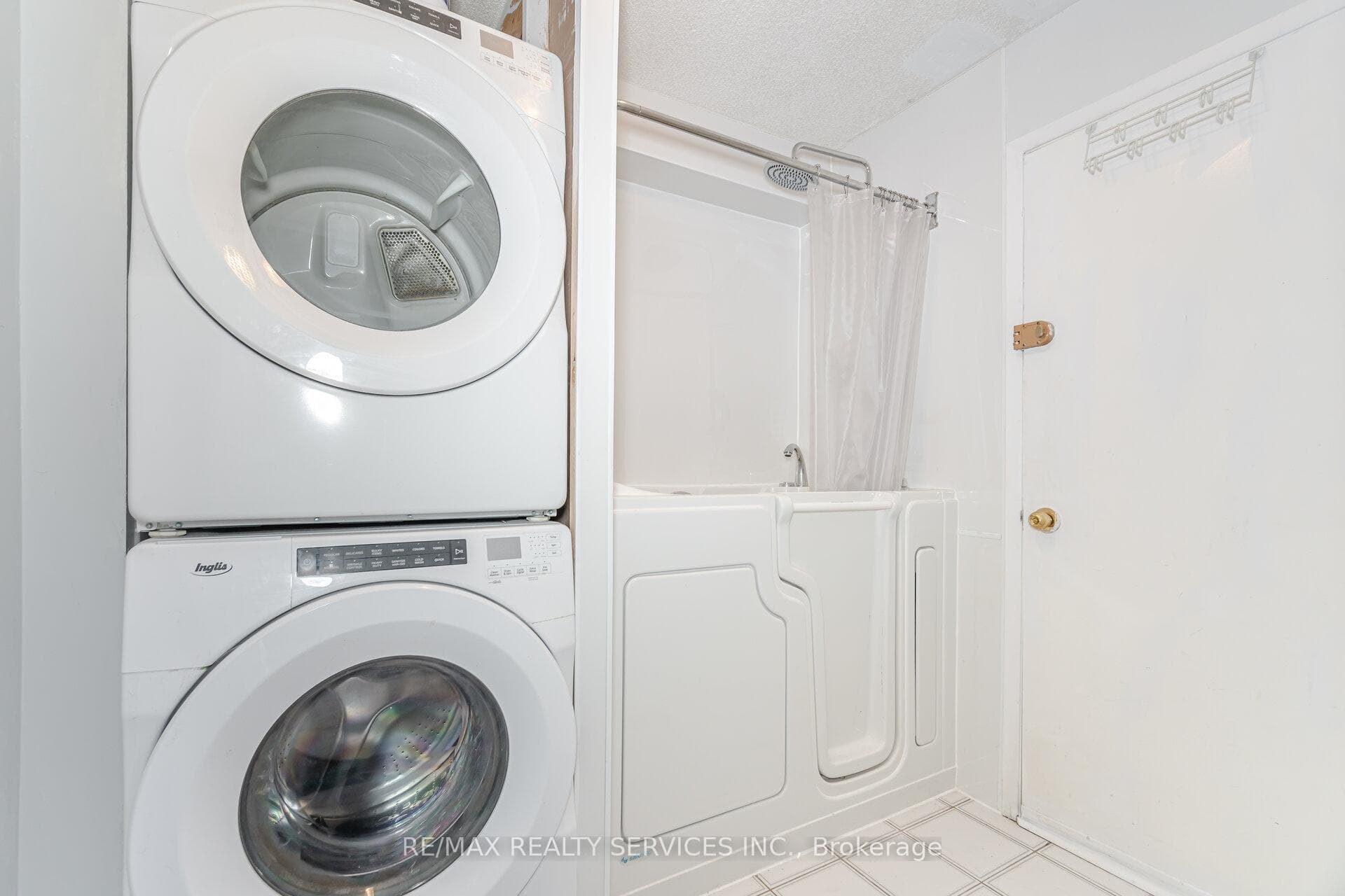42 Fairlight Street photo 17