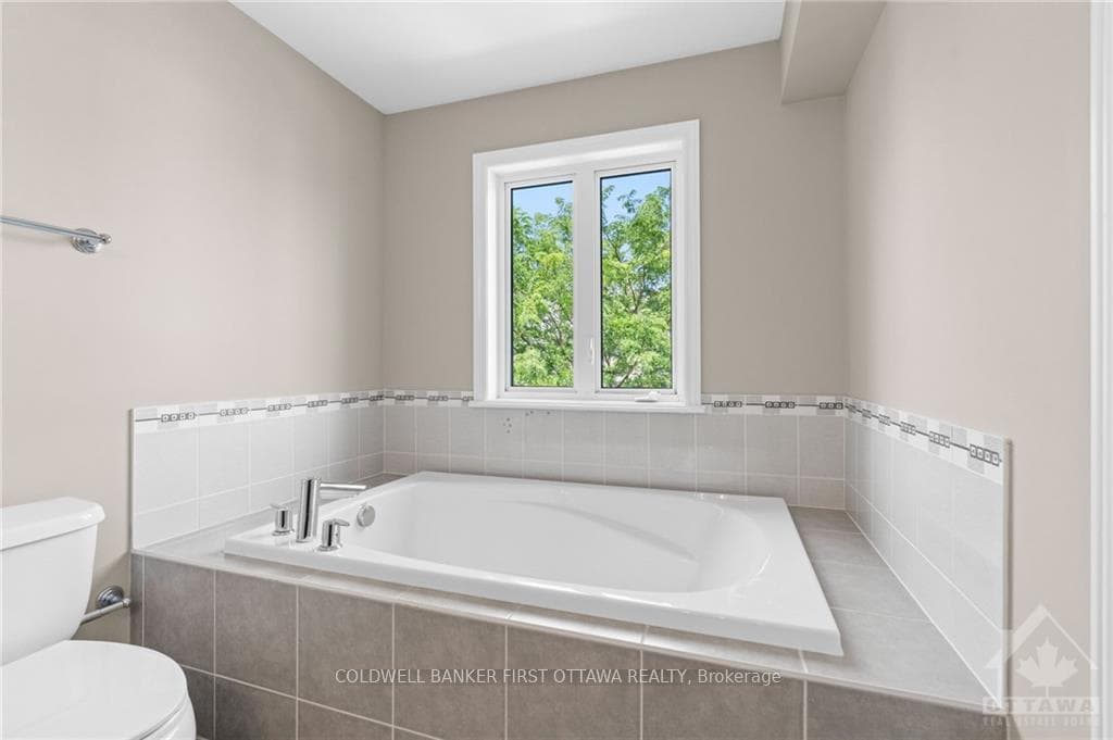 7 MADELON Drive photo 13