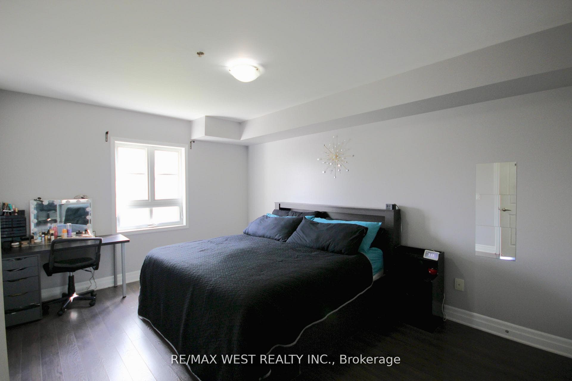 60 Baycliffe Crescent Unit 209 photo 12