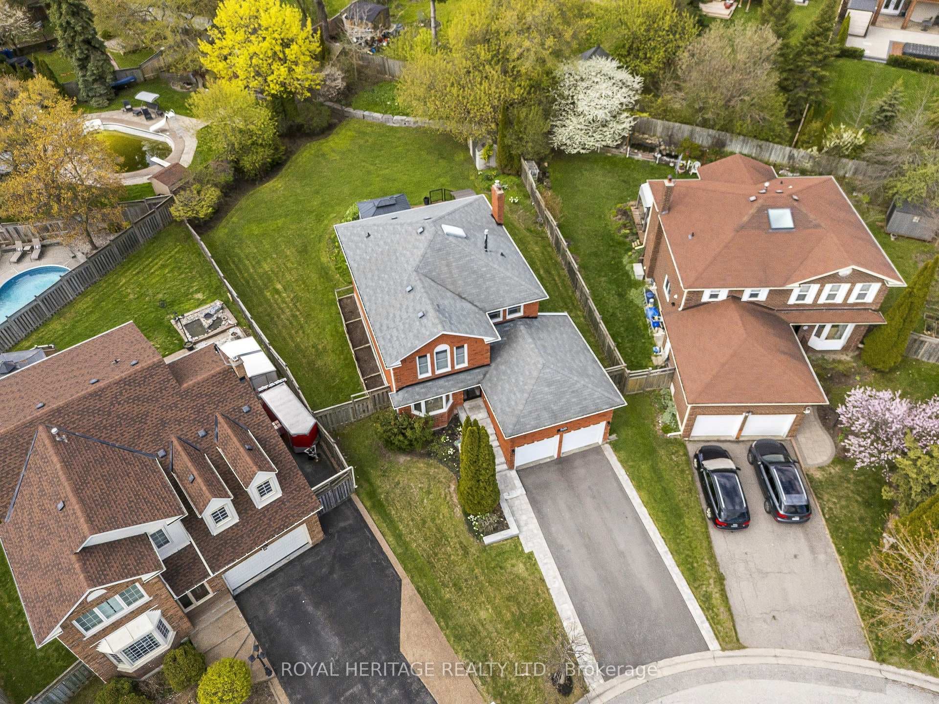 525 Sundown Crescent photo 47