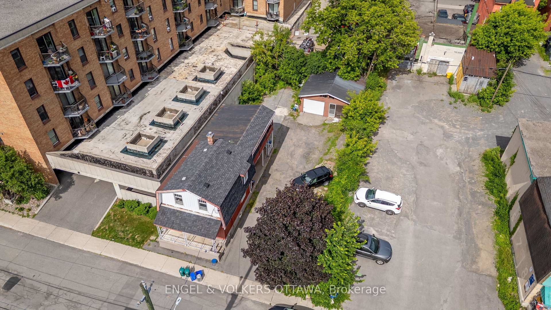 133 Forward Avenue photo 5