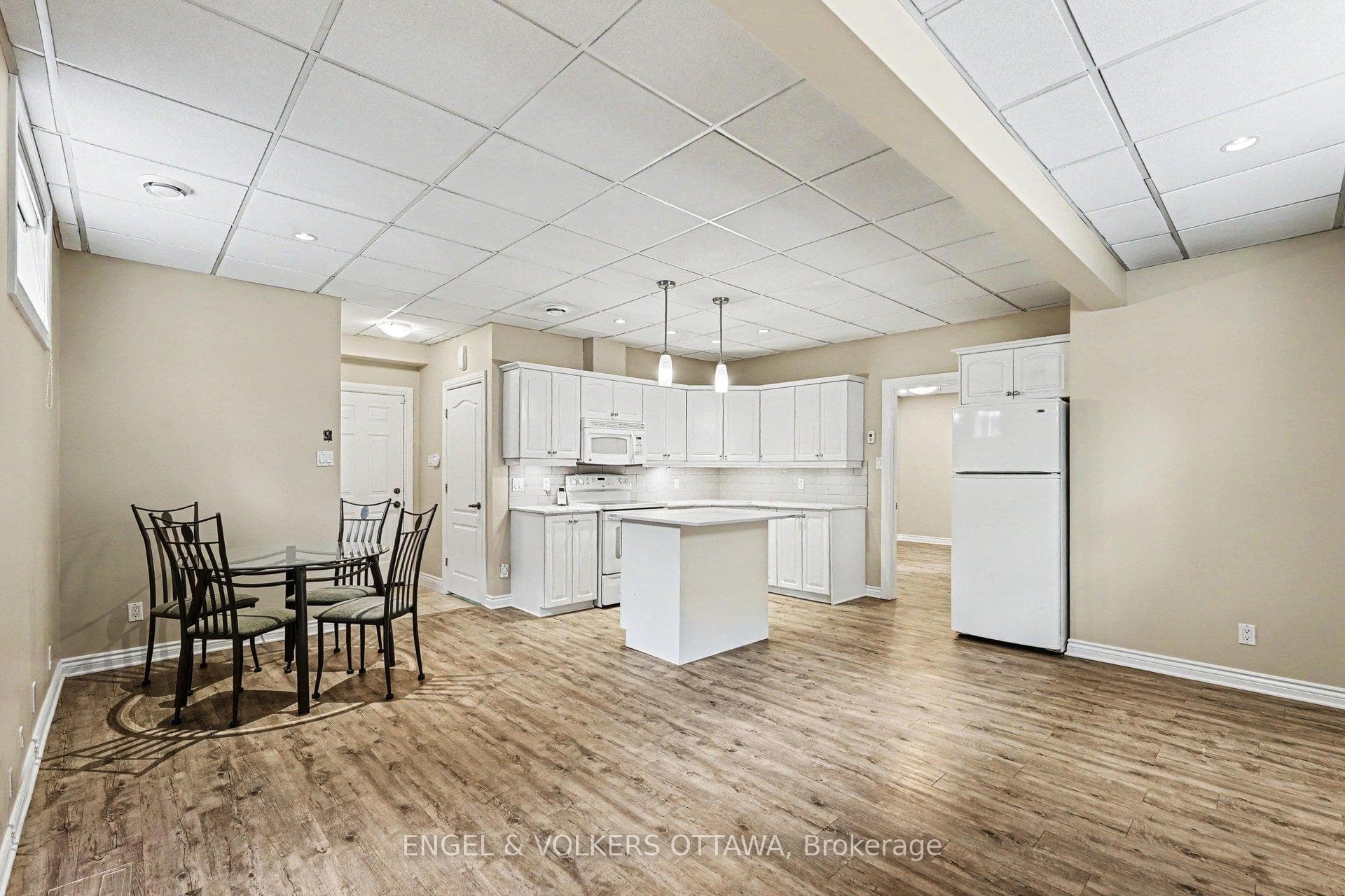 63 Rothwell Drive Unit B photo 10