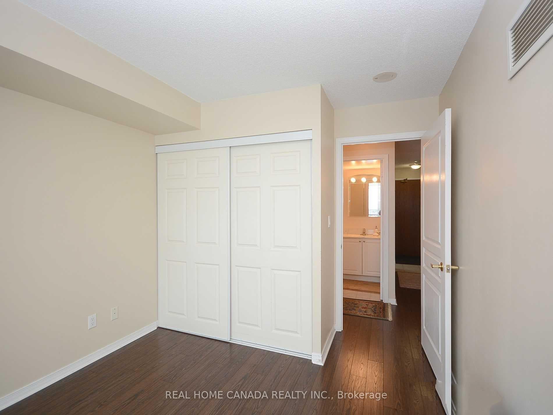 4879 Kimbermount Avenue Unit 904 photo 9