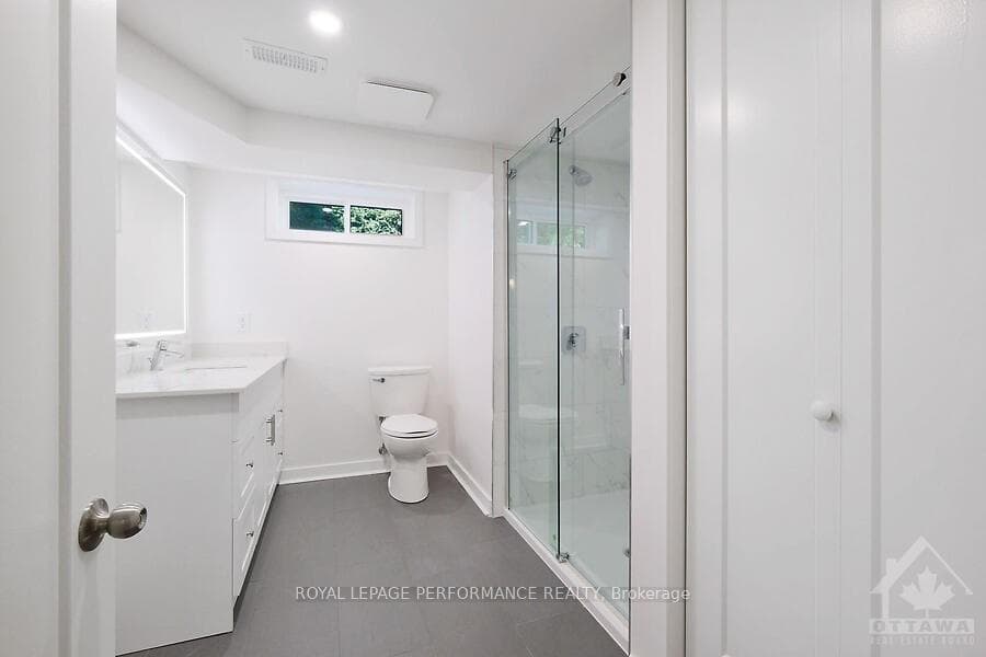 1105 LAZARD Street photo 19